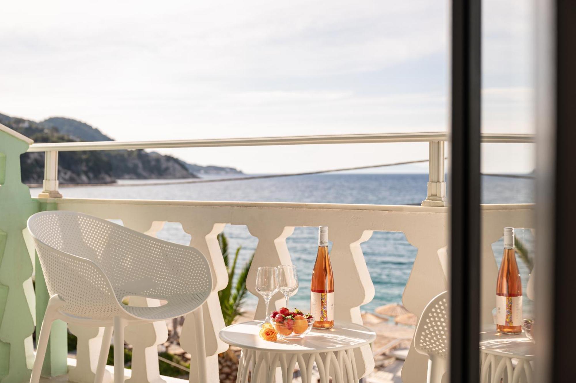 Hotel Kokkari Beach Hotel 3*